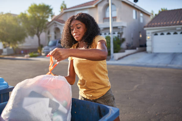 Yard Cleanup Services in Tarpon Springs, FL